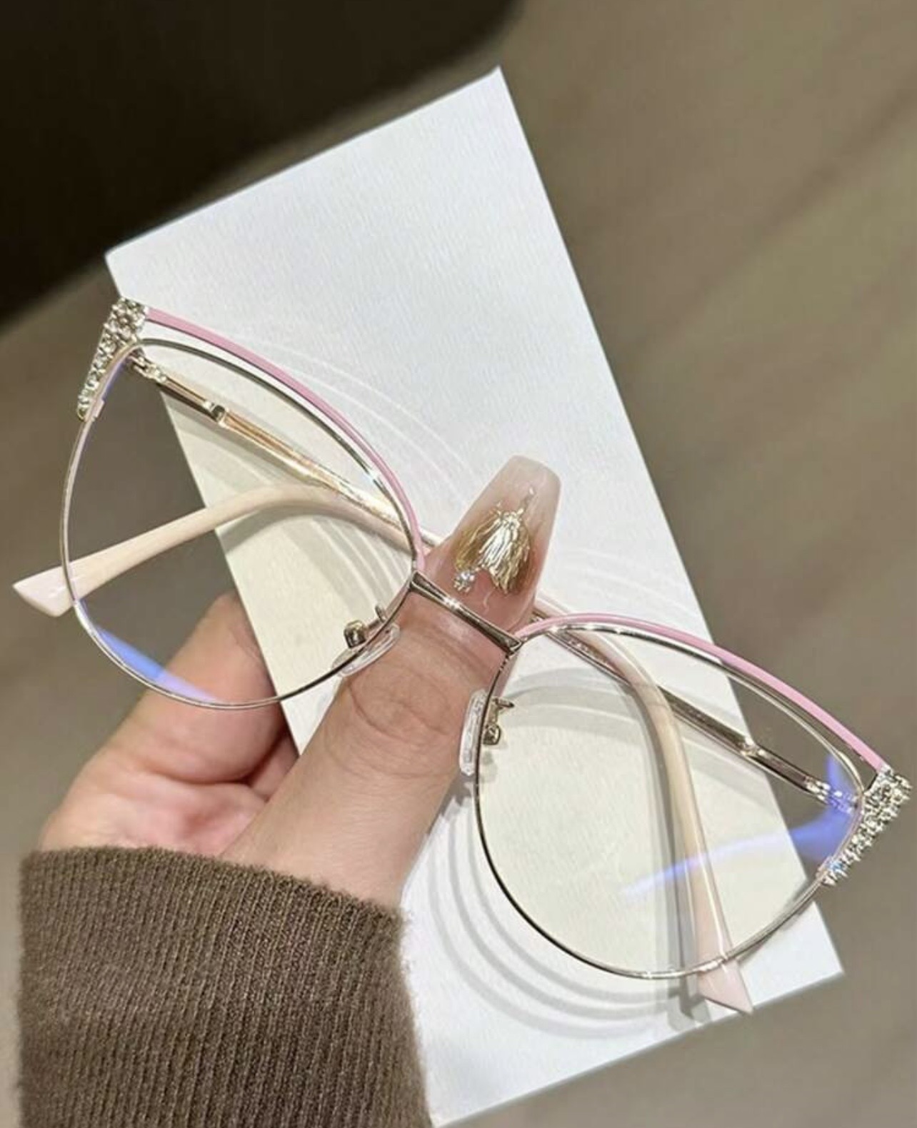 Glasses transparent